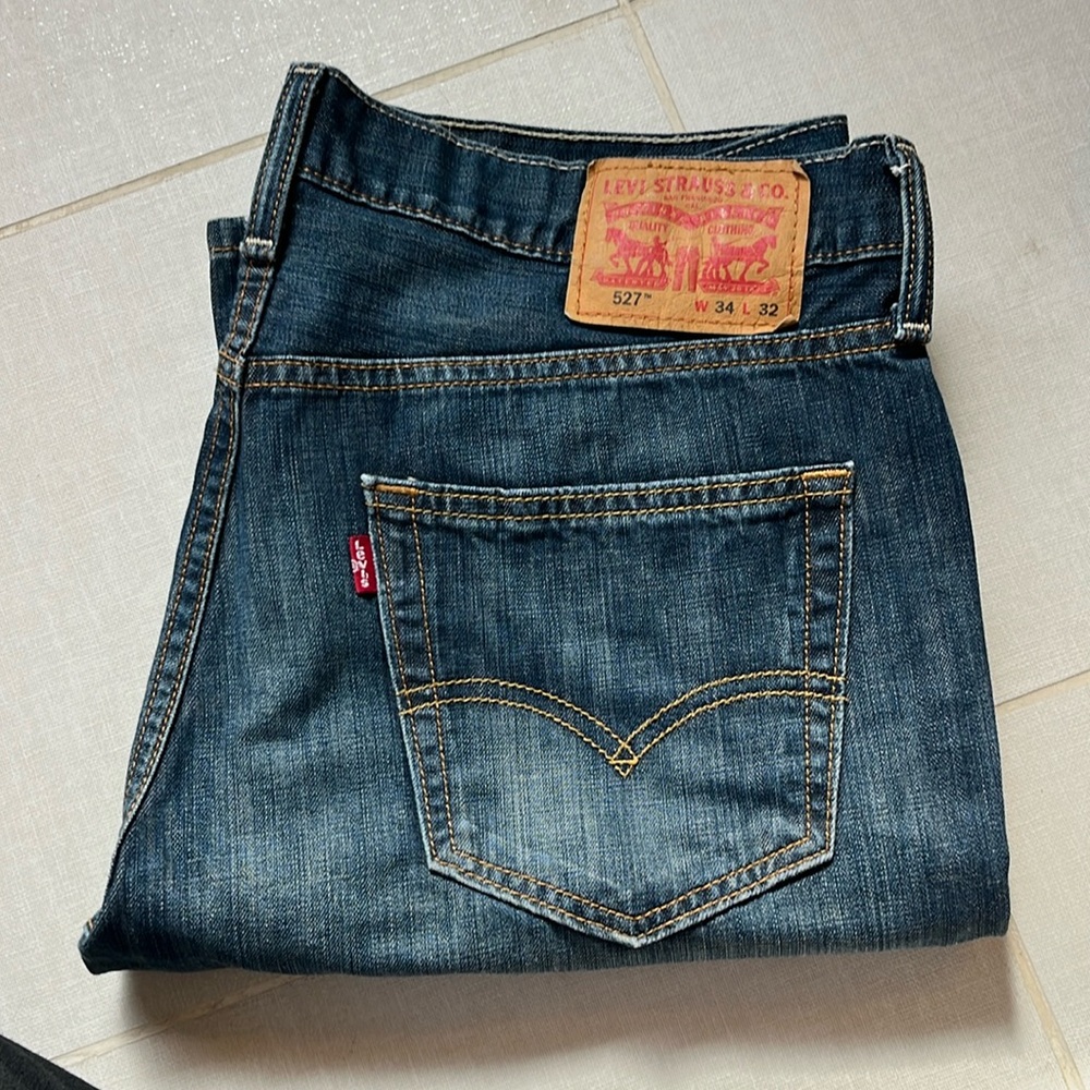 Men’s Levi’s jeans 34x32